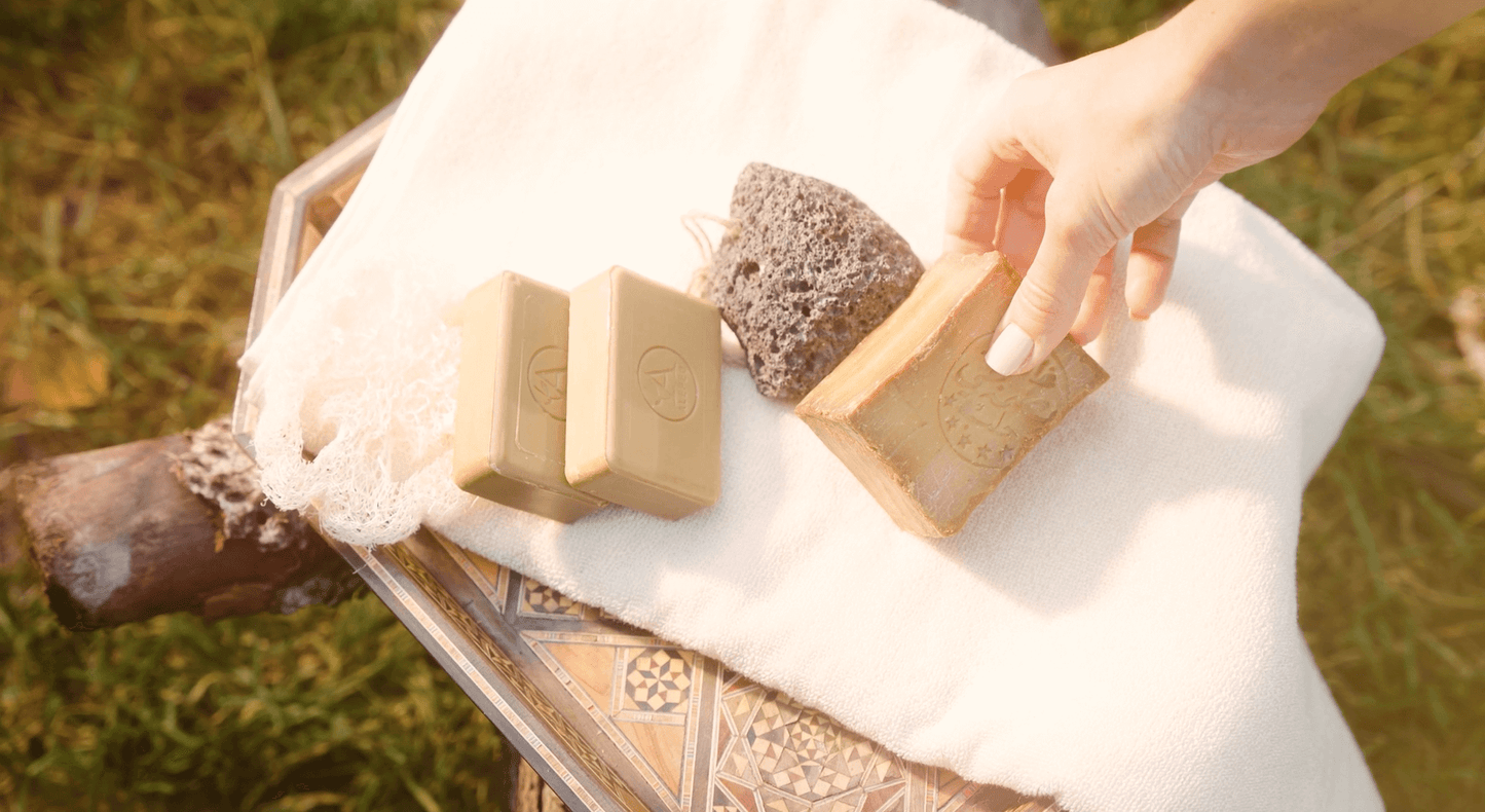 Aleppo Soap science: Olive Oil moisturization, Laurel Oil antimicrobial action, Eczema and Acne relief.